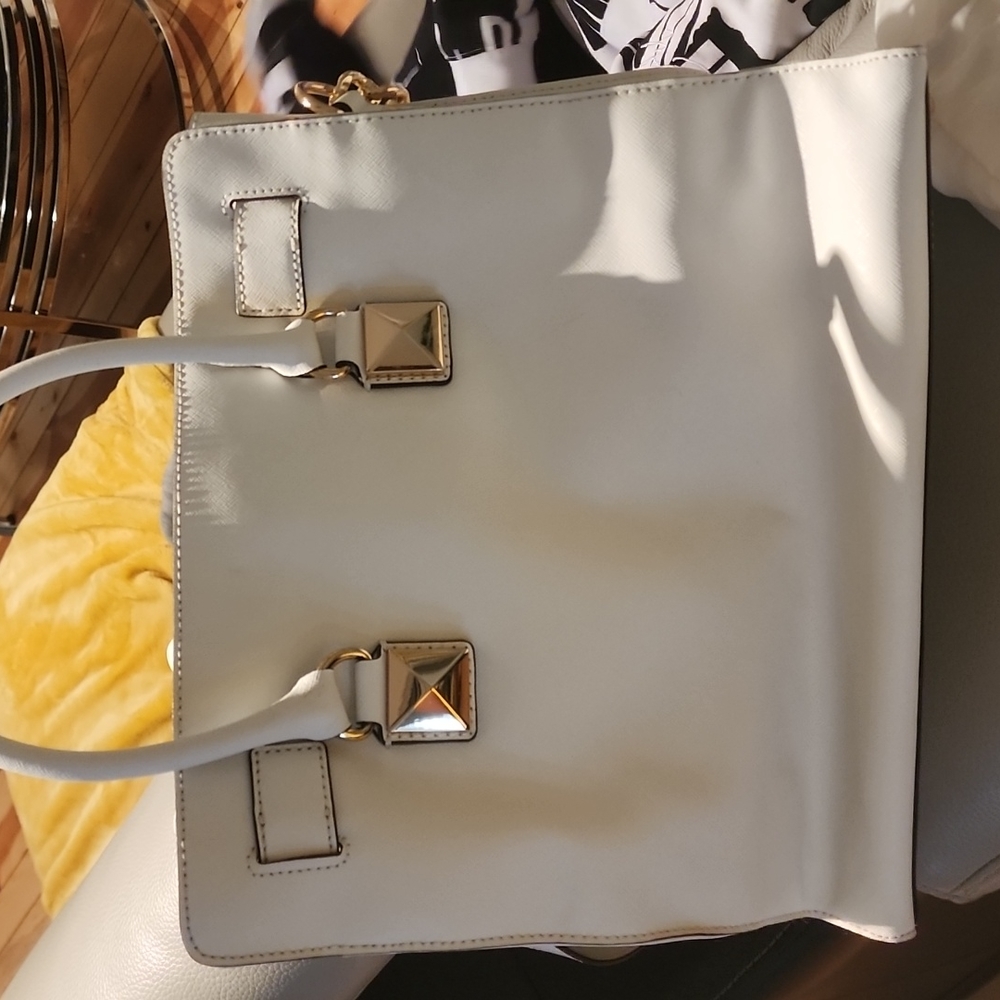 Bag - Picture 2 of 4